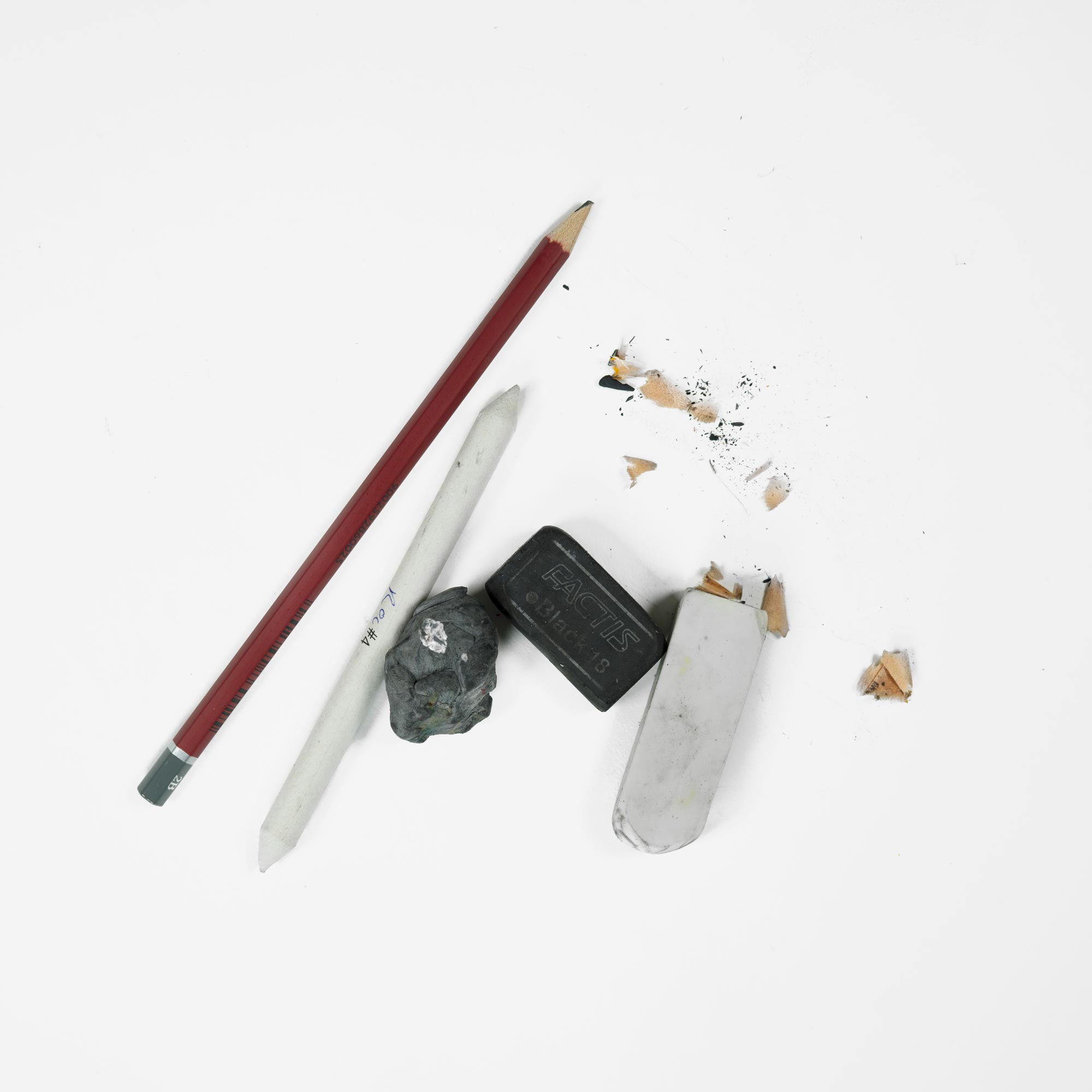 Drawing materials: pencil, blender, eraser, etc.