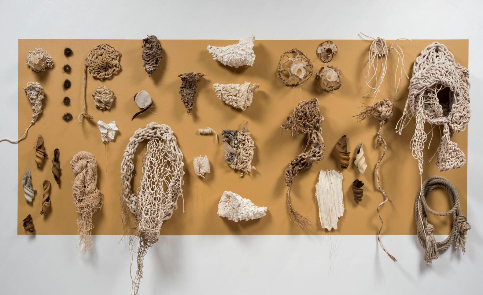 Circuits (Wall installation), 2017-18, abaca paper, leather, Karakul wool, sisal, cotton twine. Photo: Jerry Mathiason ; Marjorie Fedyszyn