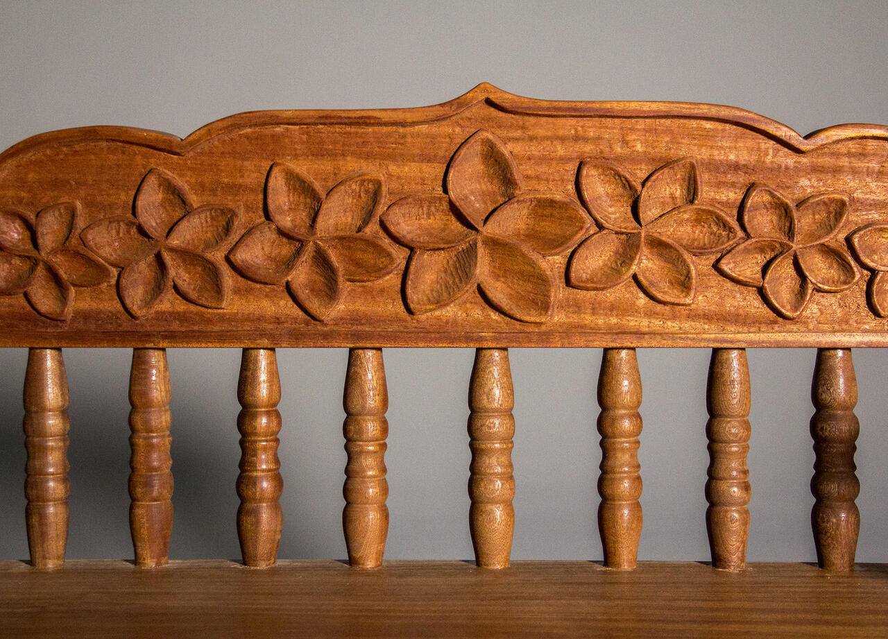 Dik Champa Bench