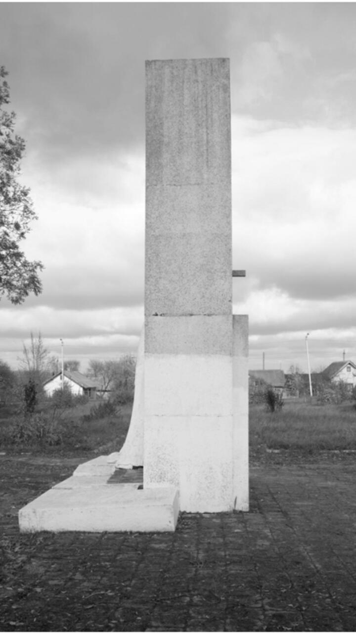 Black and white photograph of a memorial