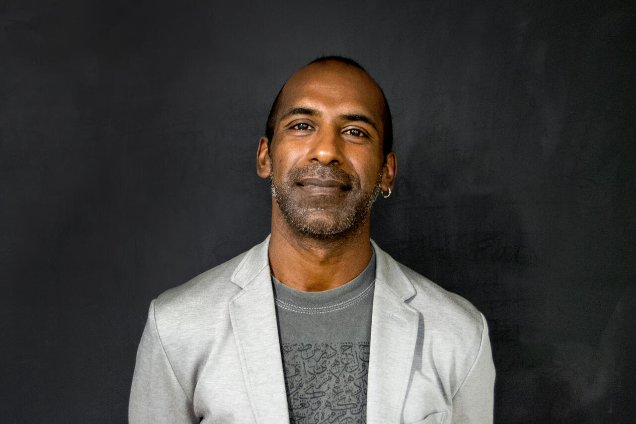 Portrait of Manoj Fenelon