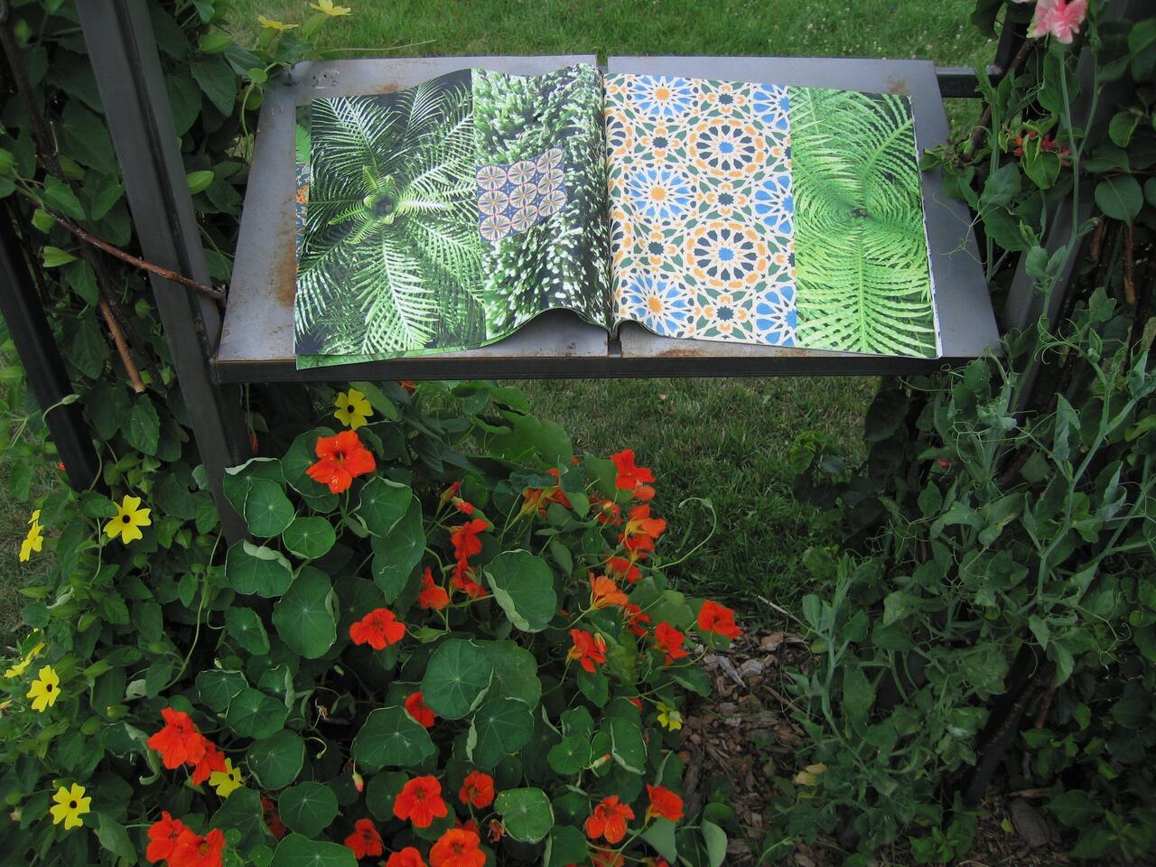 A detail of Karen Wirth's Summerhouse Pattern