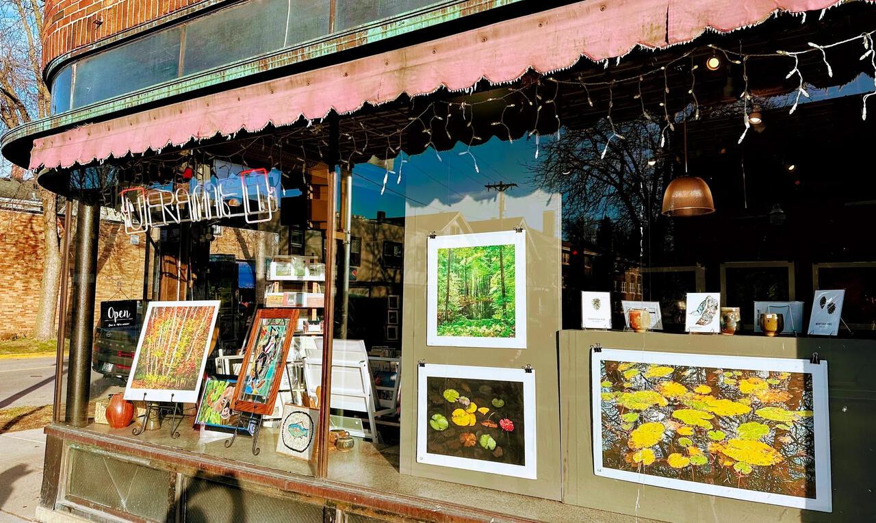 U Frame It East Location