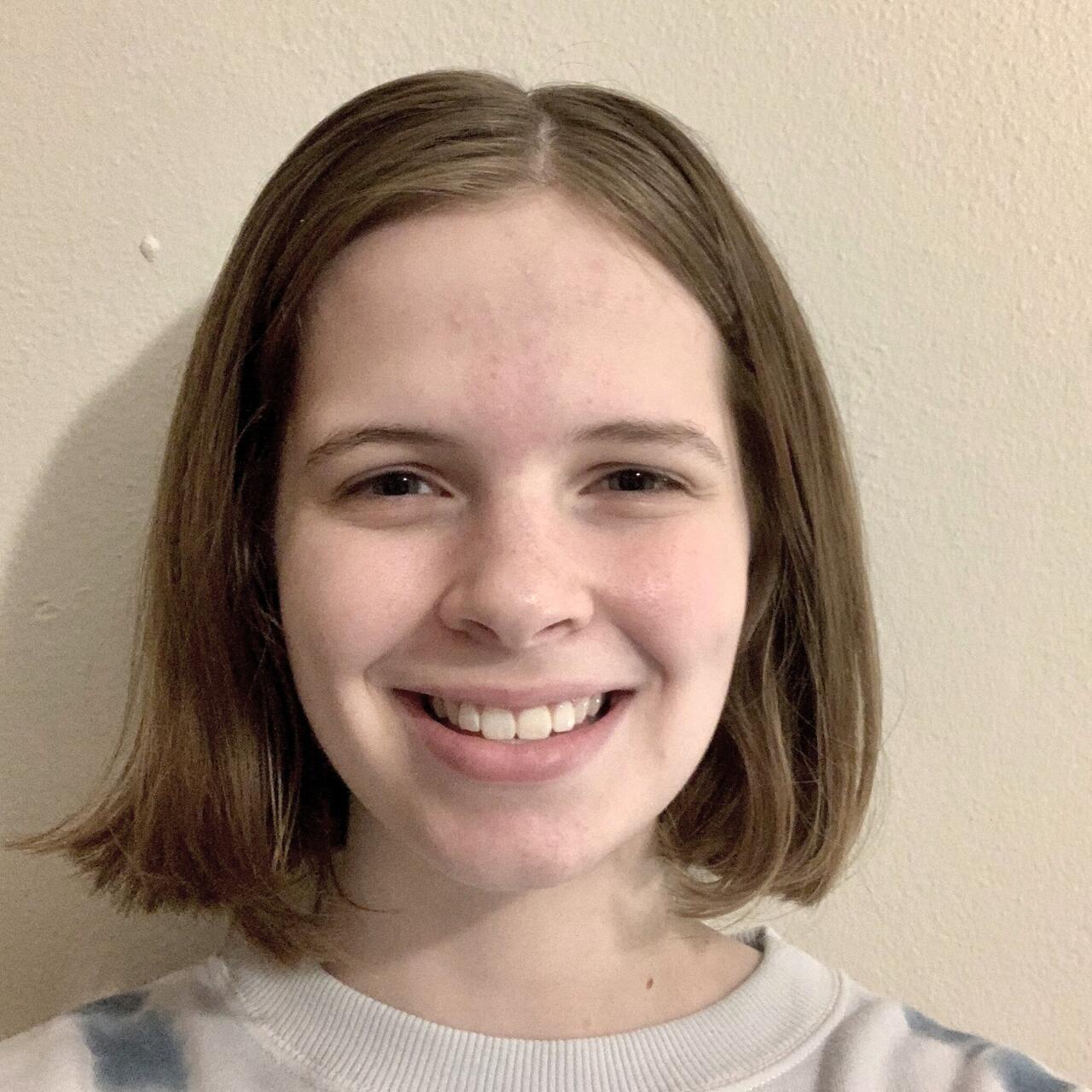 Headshot of Sydney Hollingshead.