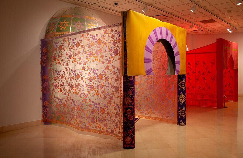 Hend Al-Mansour, "Mihrabs: Portraits of Arab American Women"