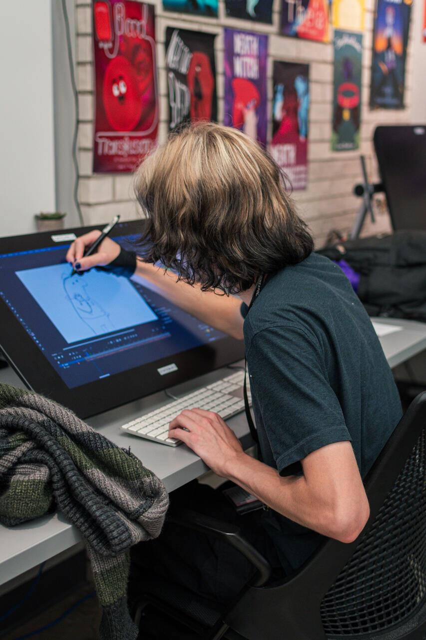 Student working in MCAD's animation studio.