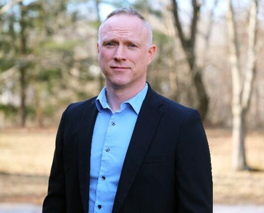 Headshot of Brendan Leahy.